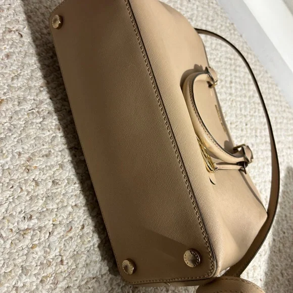 Michael Kors Large Tan Purse - Picture 11 of 11
